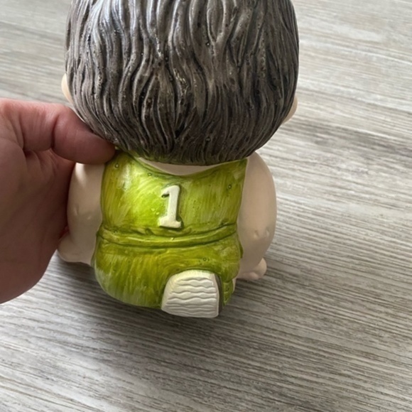 Vintage retro 1970’s basketball boy player money piggybank. Excellent condition. - Picture 5 of 7